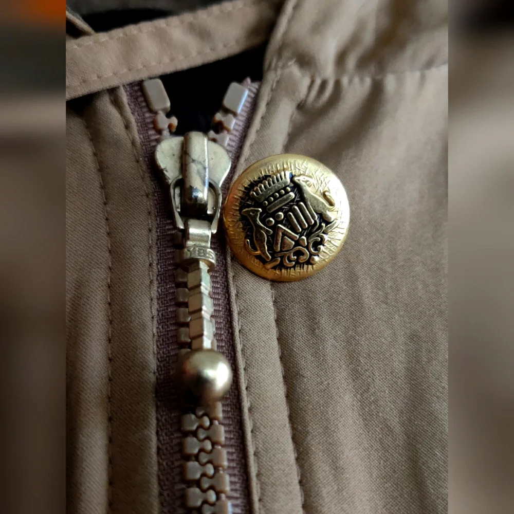 Woman's Trench Coat - Picture 9 of 11